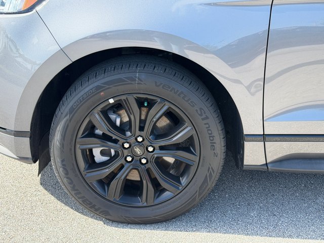 Used 2024 Ford Edge SE w/ Black Appearance Package AWD/4WD image 16