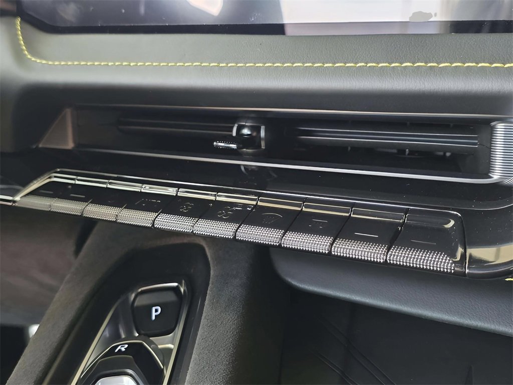 New 2026 Chevrolet Corvette Stingray Premium Cpe w/ Z51 Performance Package image 31