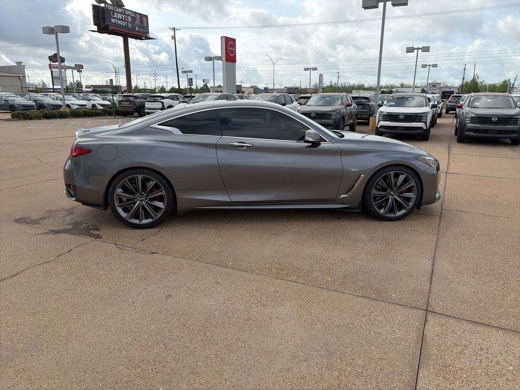 Used 2018 INFINITI Q60 Red Sport 400 w/ Sensory Package 3.0T Sport image 5