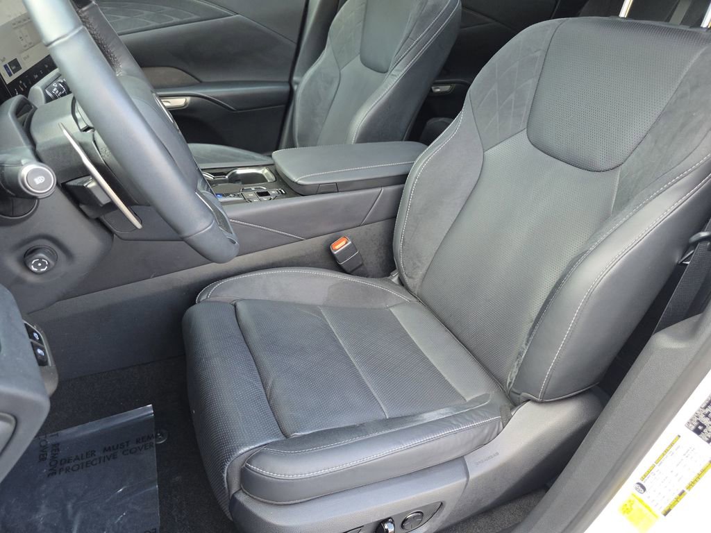 Used 2023 Lexus RX 350 w/ Accessory Package (2T) image 18