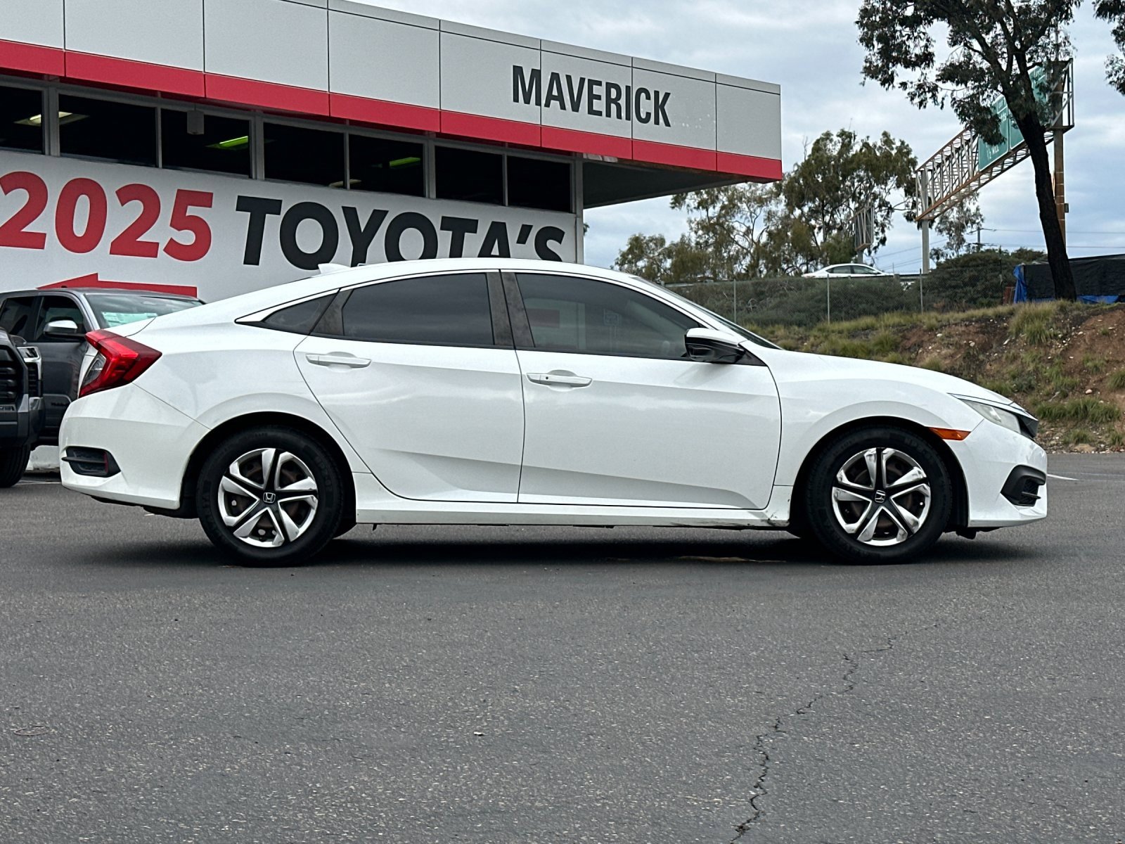 Used 2017 Honda Civic EX image 6