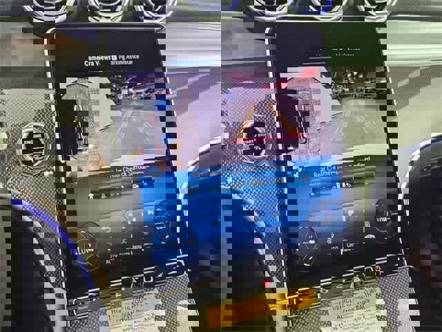 Used 2025 Mercedes-Benz GLC 300 4MATIC image 90