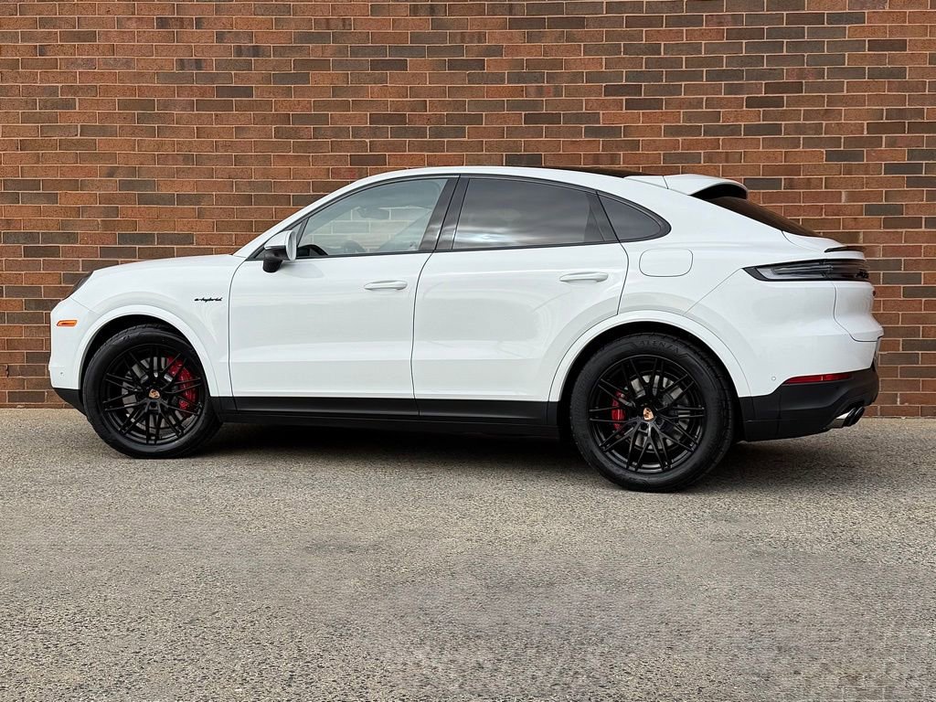 New 2026 Porsche Cayenne S image 3