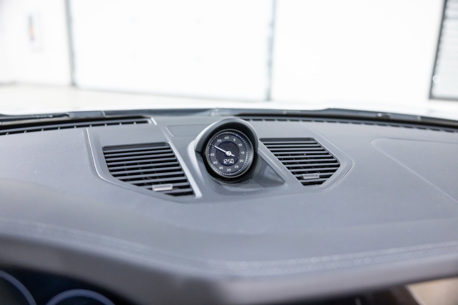 Used 2024 Porsche 911 Carrera S w/ Sport Package image 36