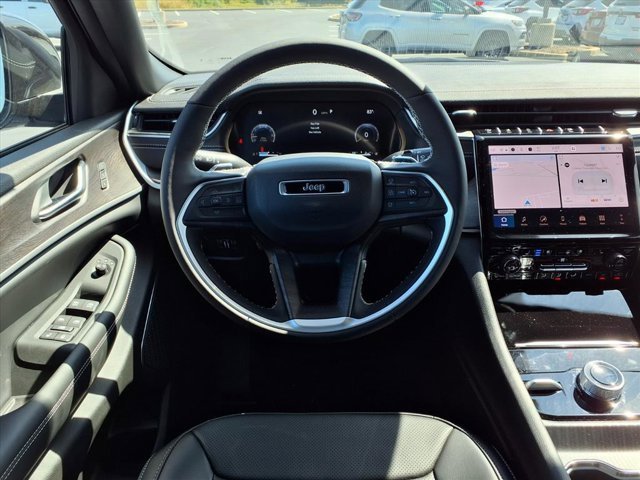 New 2025 Jeep Grand Cherokee L Limited image 5