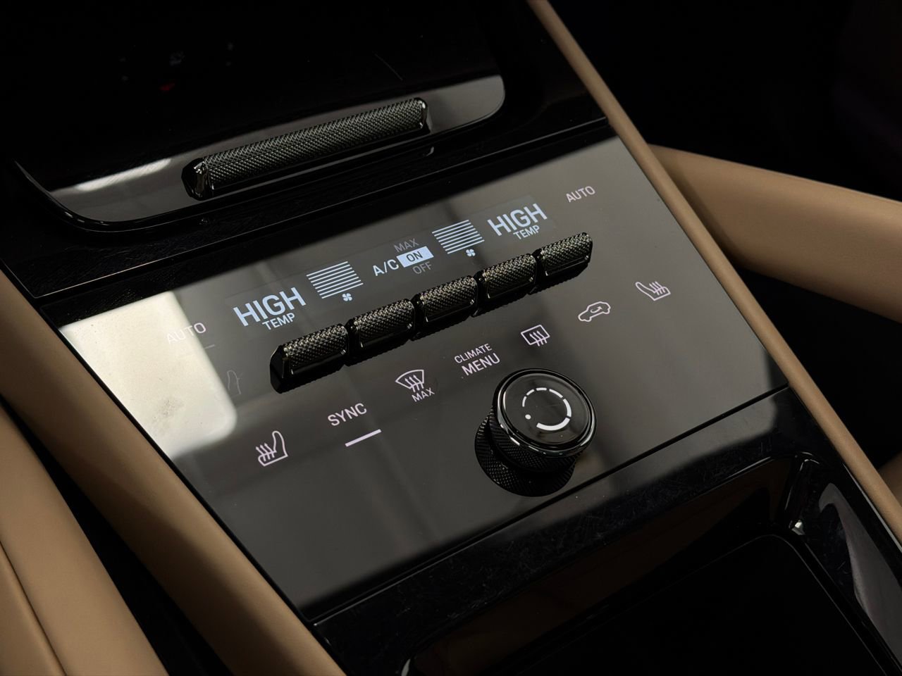 Used 2024 Porsche Cayenne S image 35