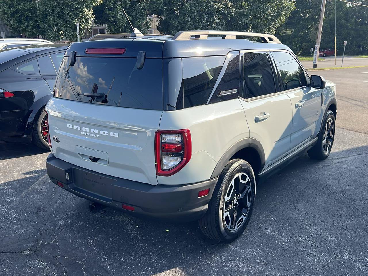 Used 2022 Ford Bronco Sport Outer Banks w/ Tech Package AWD/4WD image 4