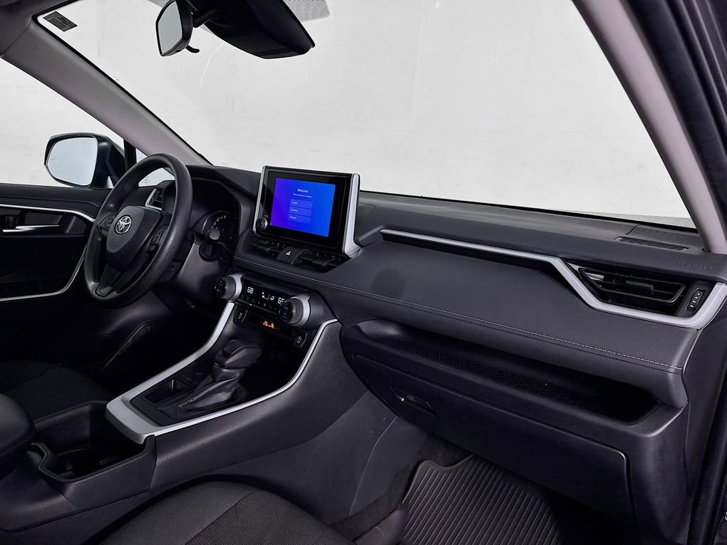 Used 2024 Toyota RAV4 XLE image 30