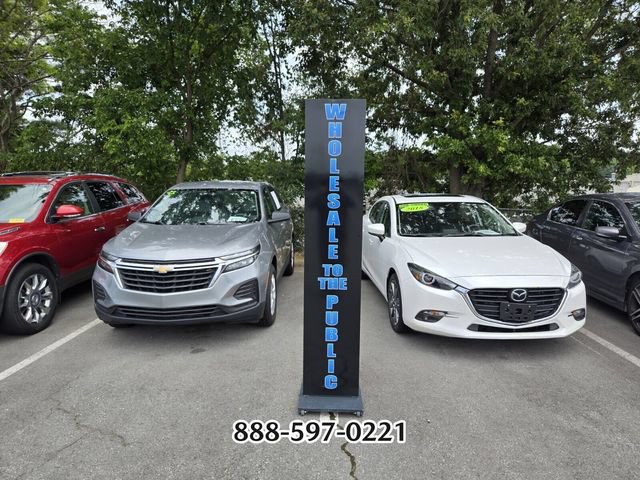 Used 2021 Chevrolet Equinox LS FWD image 2