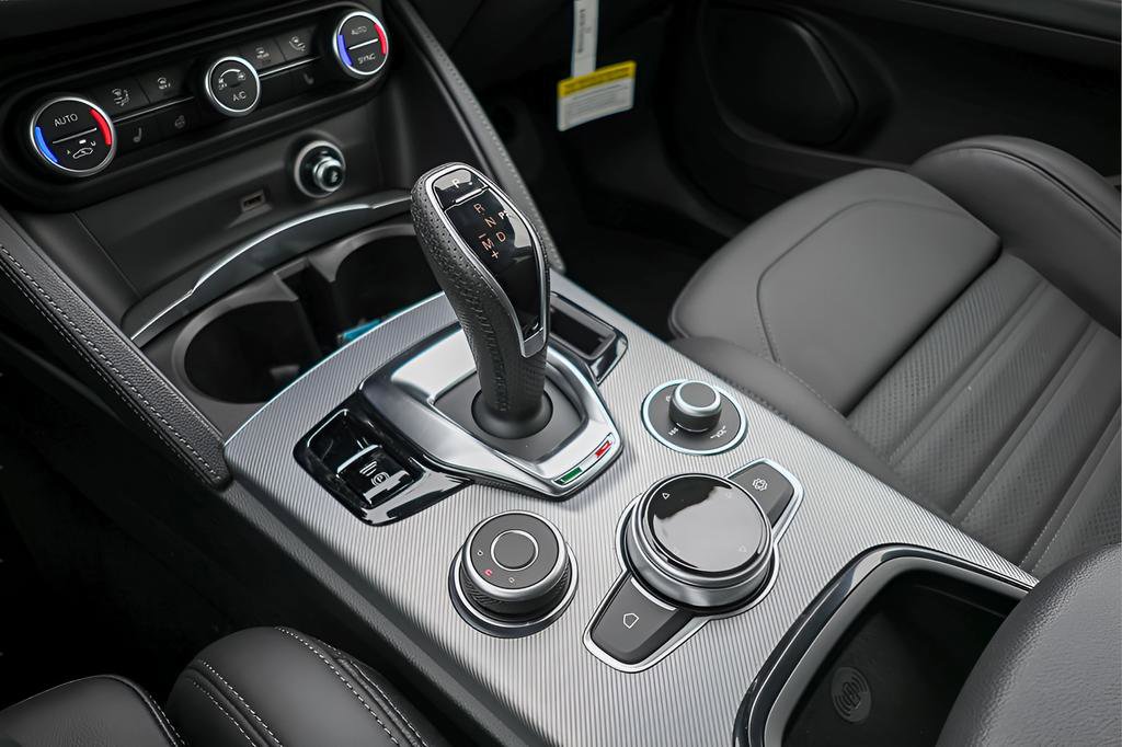 New 2025 Alfa Romeo Stelvio Sprint image 16