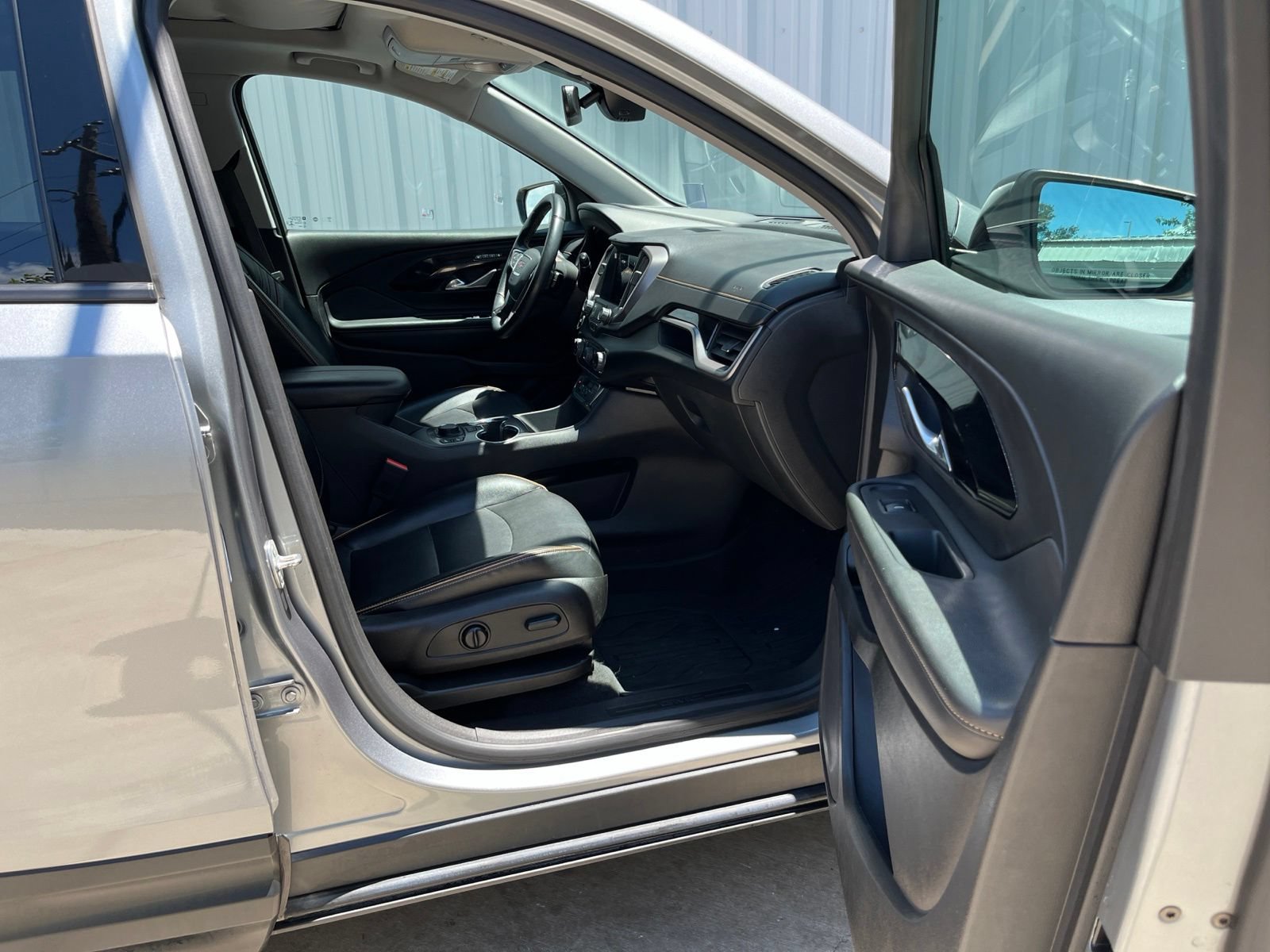 Used 2023 GMC Terrain AT4 w/ Tech Package AWD/4WD image 14
