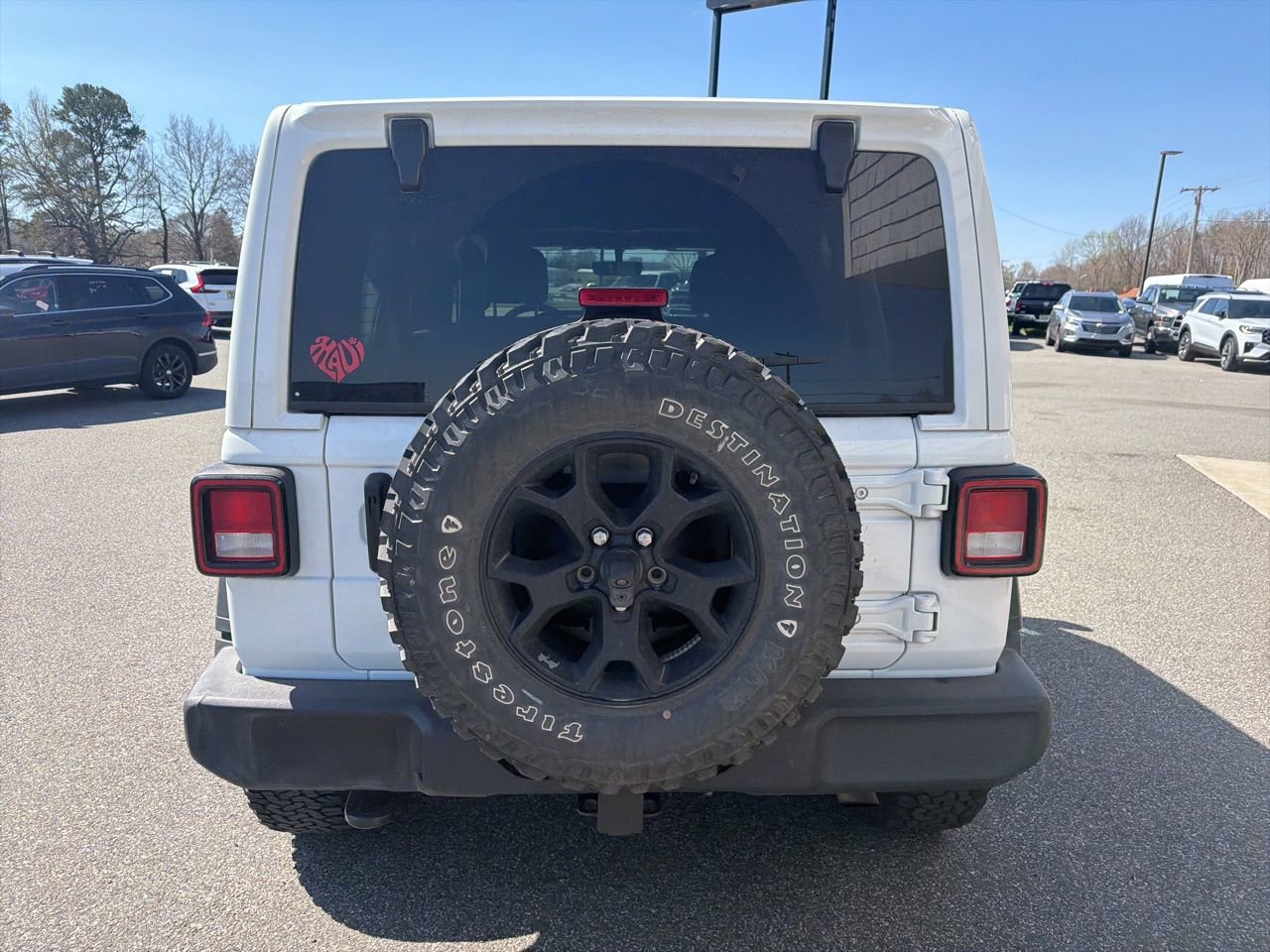 Used 2023 Jeep Wrangler Willys image 7