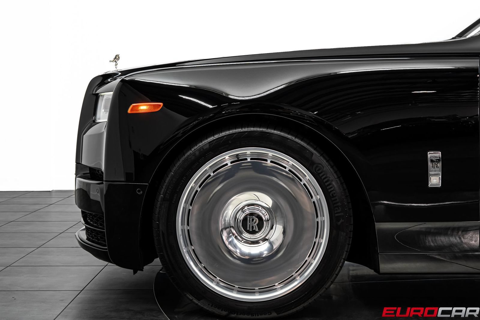 Used 2022 Rolls-Royce Phantom Sedan RWD image 15