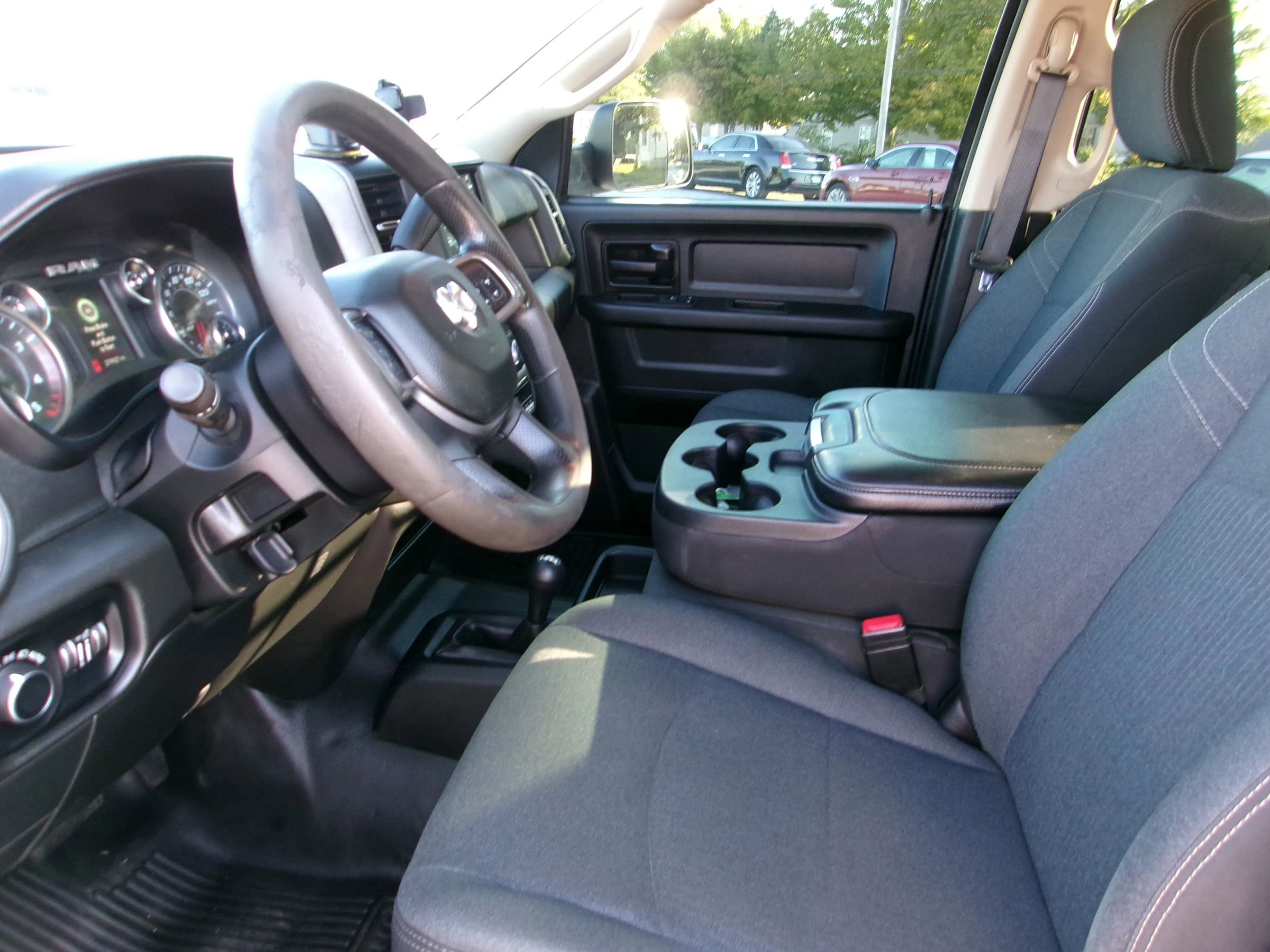 Used 2020 RAM 5500 Tradesman w/ Chrome Appearance Group image 8