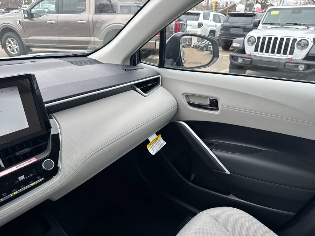 New 2026 Toyota Corolla Cross L image 30