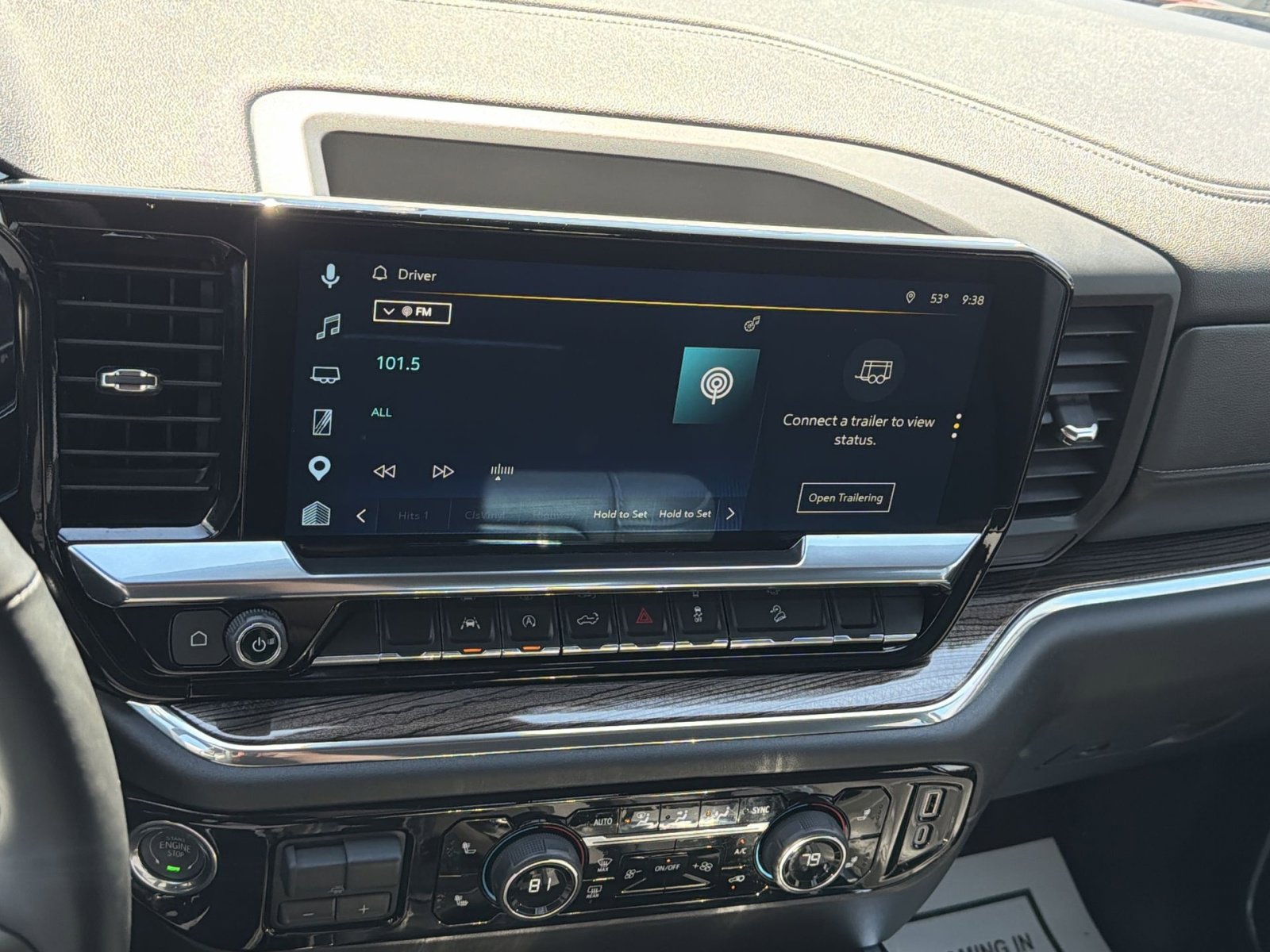 Used 2024 Chevrolet Silverado 1500 LT w/ Z71 Off-Road Package image 18