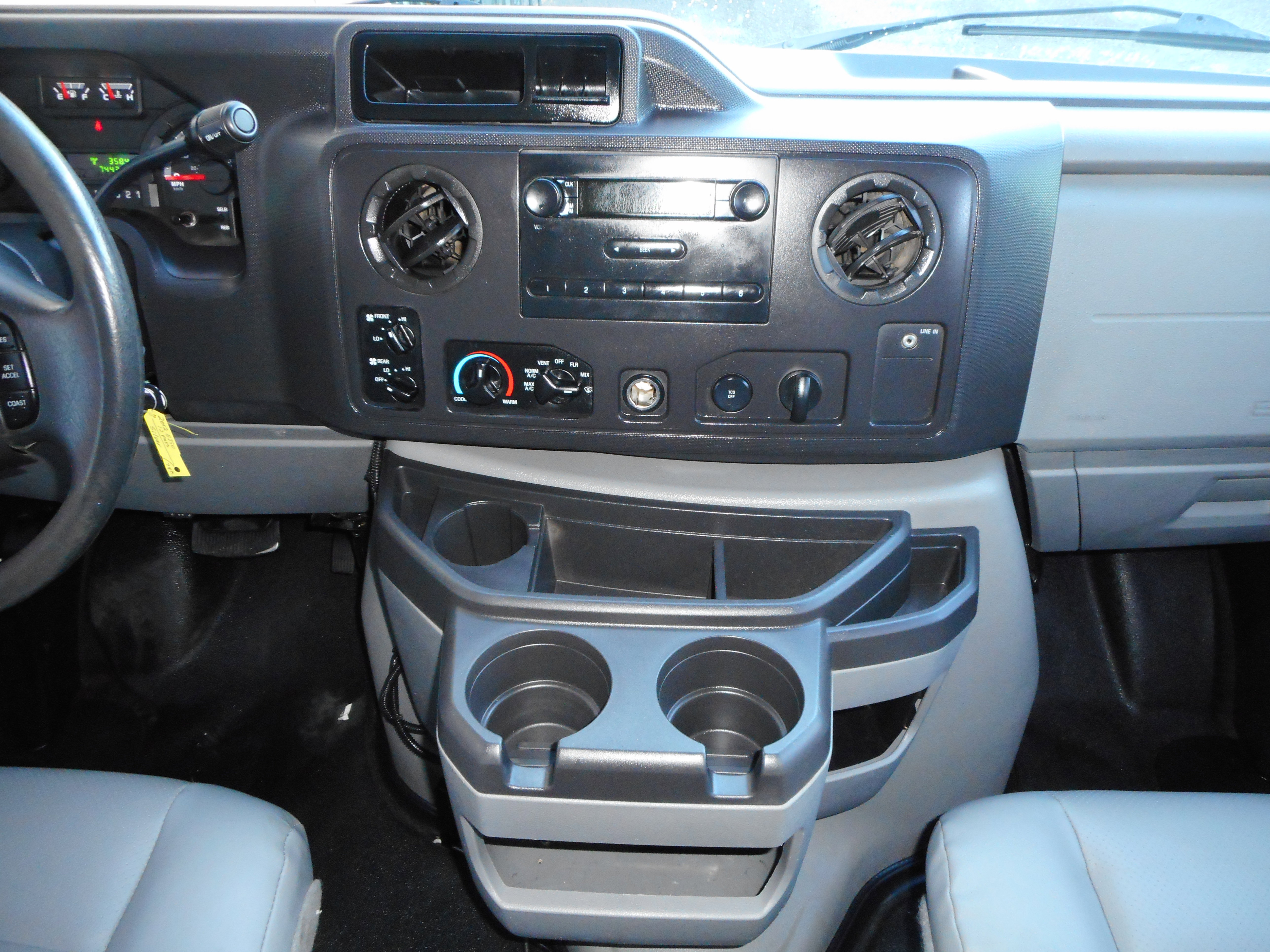 Used 2012 Ford E-350 and Econoline 350 XL w/ PWR Windows & Locks Group image 25