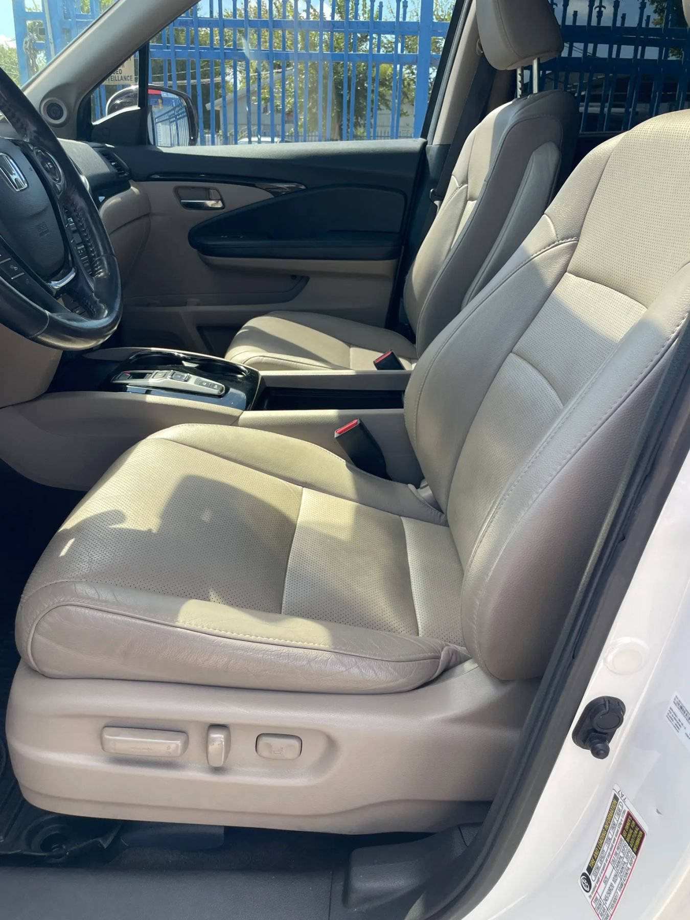 Used 2017 Honda Pilot Elite image 23