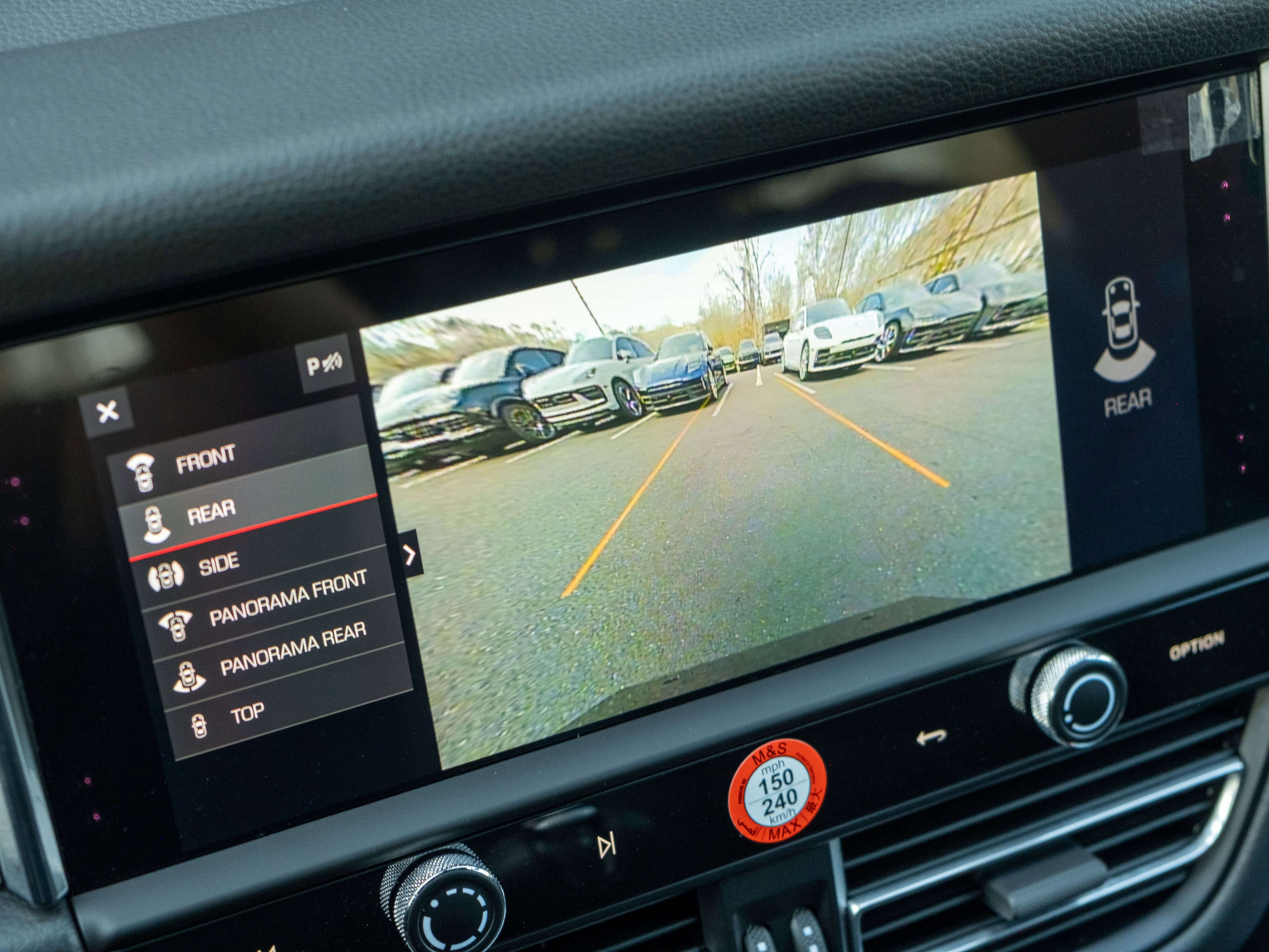 Certified 2026 Porsche Macan AWD/4WD image 33