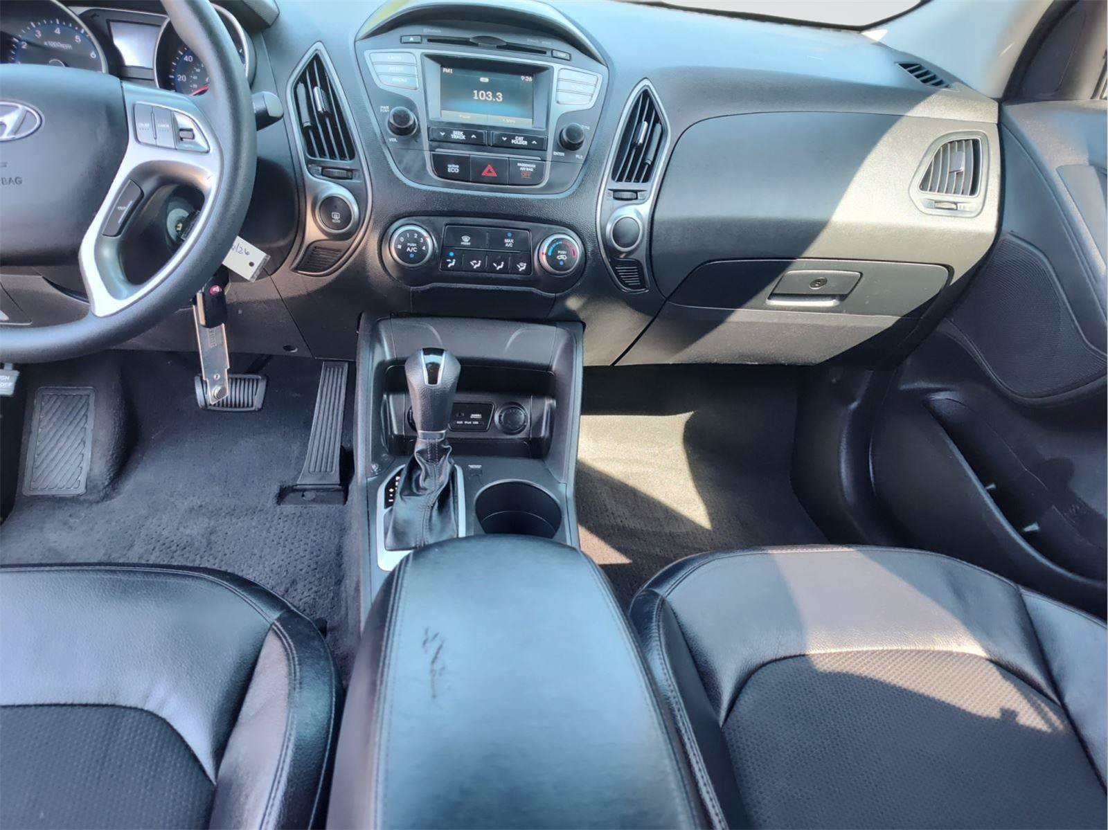 Used 2015 Hyundai Tucson GLS w/ Option Group 02 AWD/4WD image 11