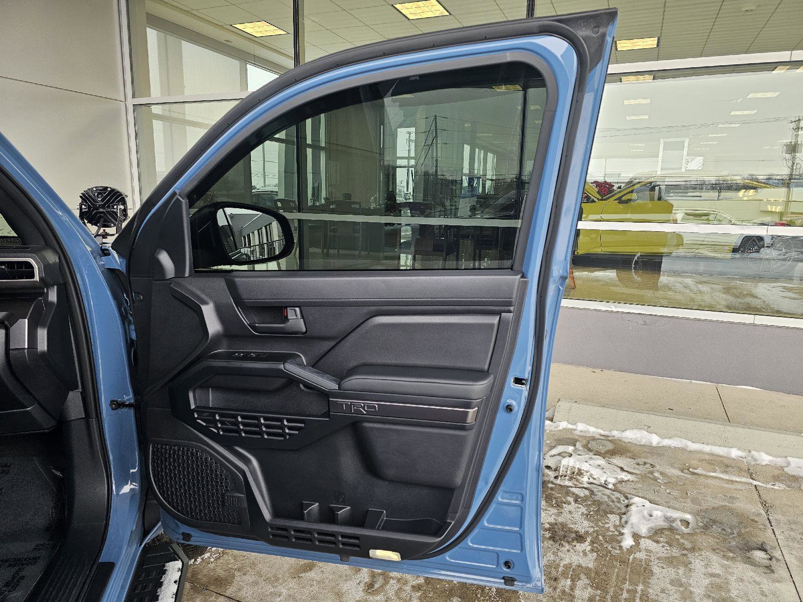 Used 2025 Toyota 4Runner TRD Off-Road Premium image 12