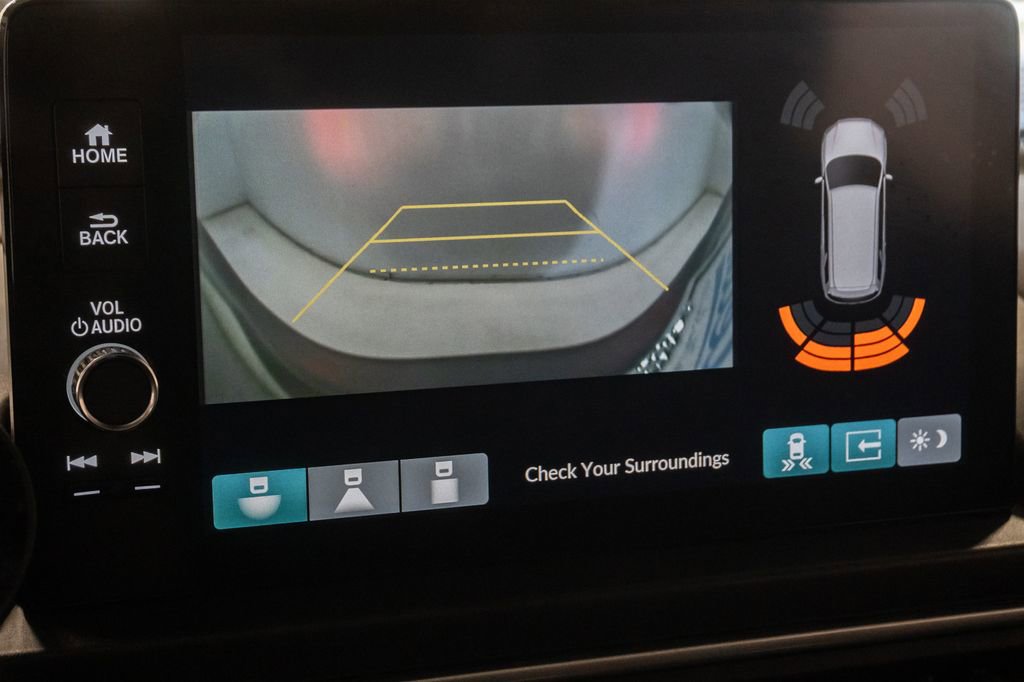 Used 2024 Honda Pilot Touring image 16