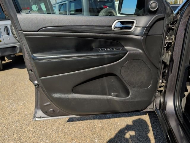 Used 2020 Jeep Grand Cherokee Laredo image 13