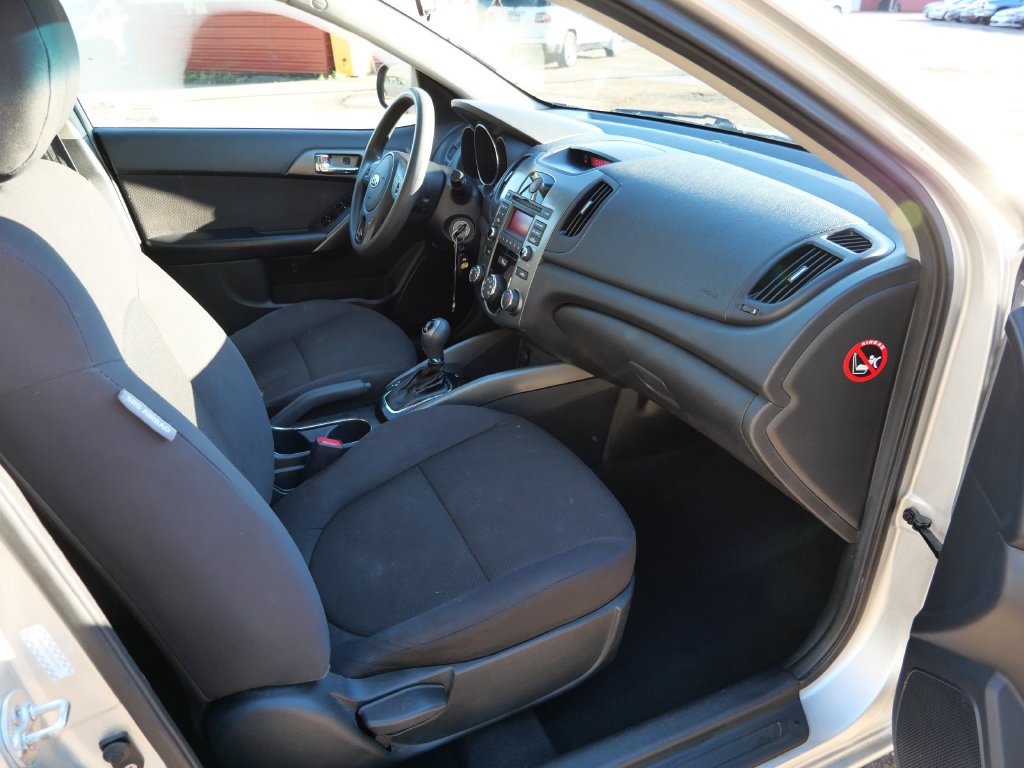 Used 2013 Kia Forte EX FWD image 11