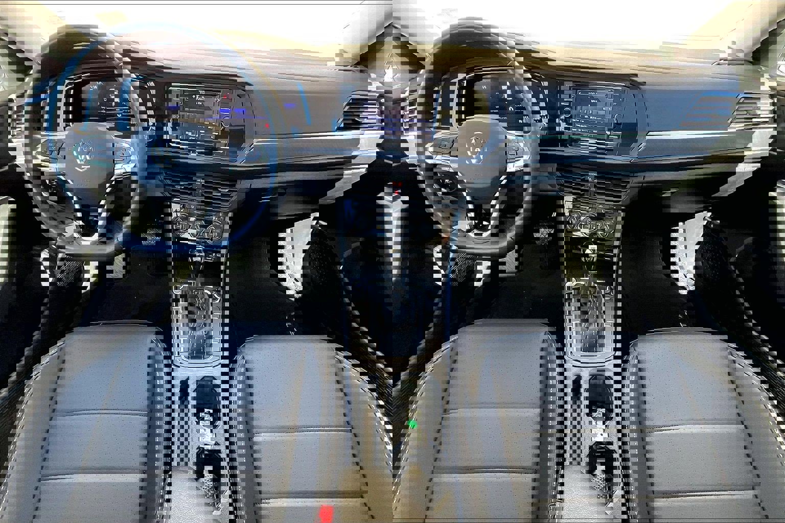 Certified 2024 Volkswagen Jetta SE w/ Panoramic Sunroof Package image 15