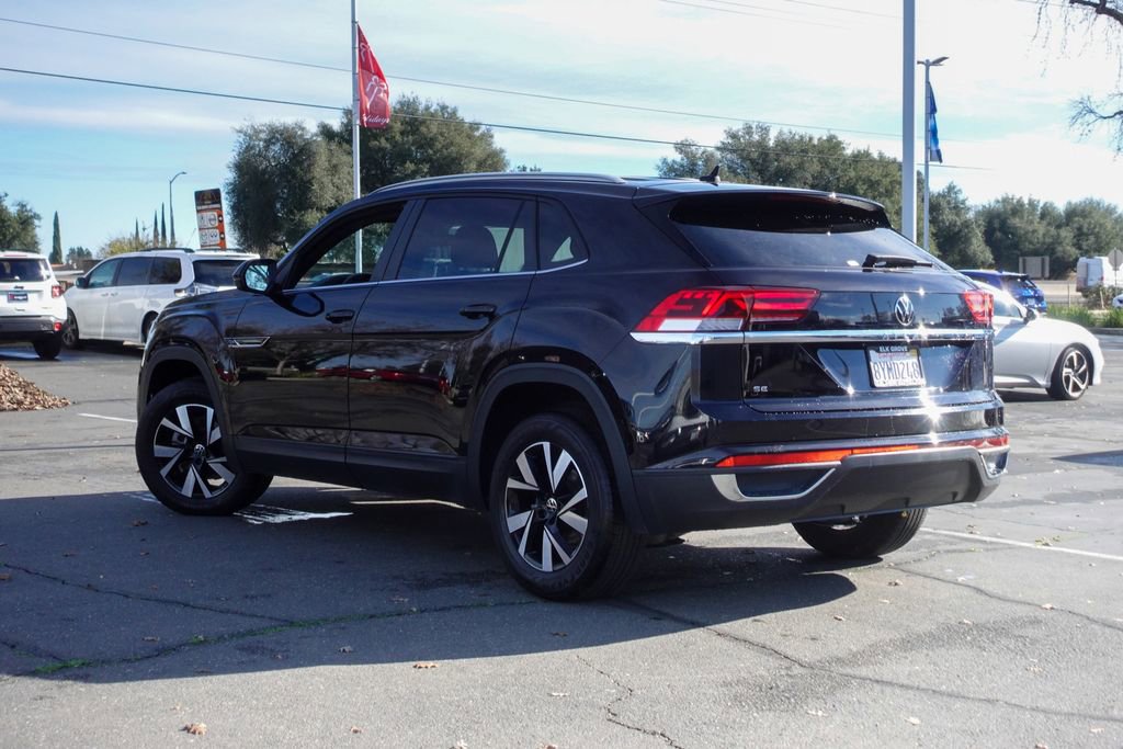 Used 2021 Volkswagen Atlas Cross Sport SE image 9