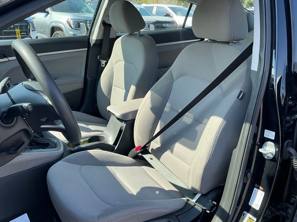 Used 2020 Hyundai Elantra SE image 26