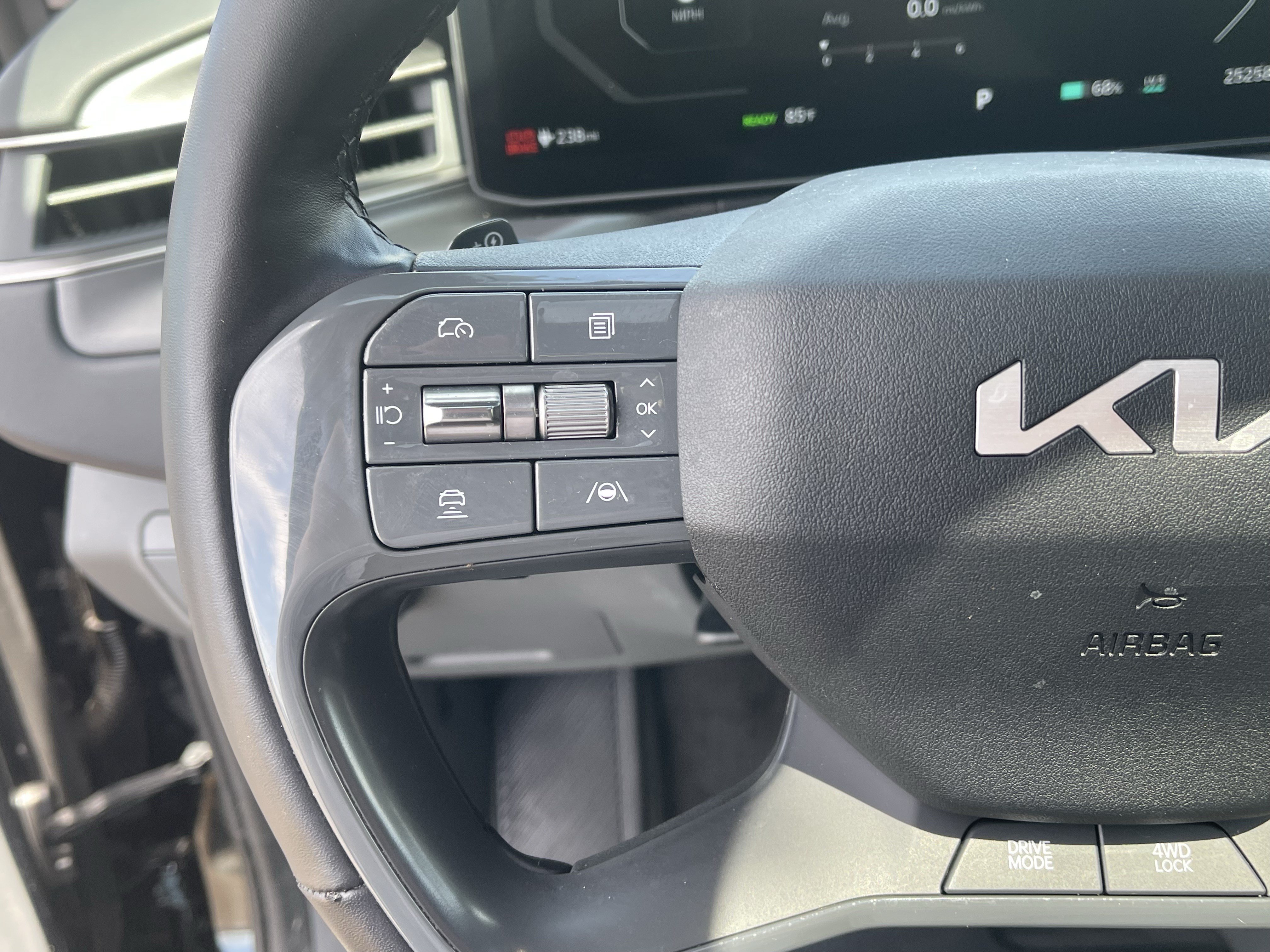 Used 2024 Kia EV9 Wind AWD/4WD image 23