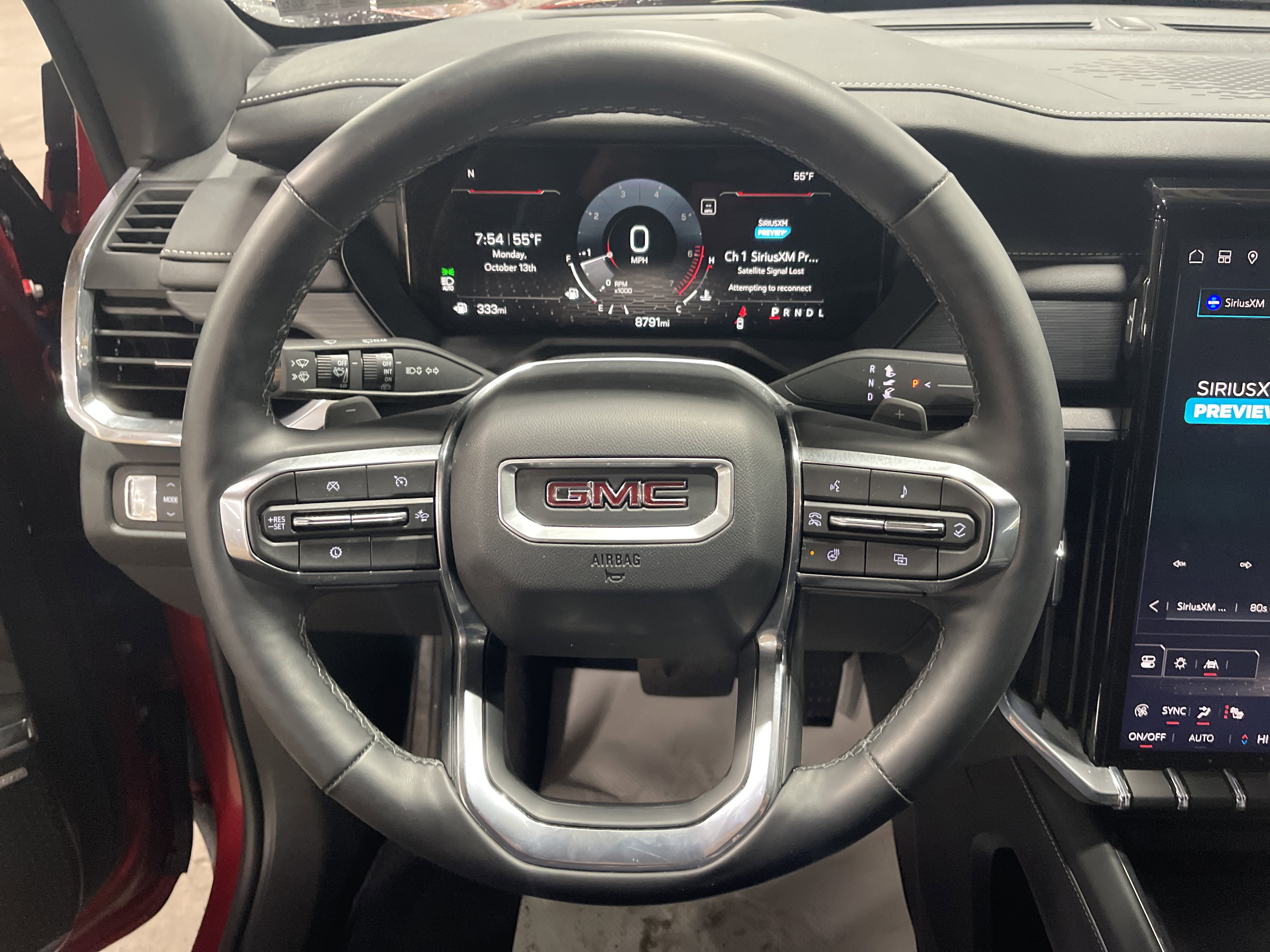 Used 2024 GMC Acadia Elevation image 18