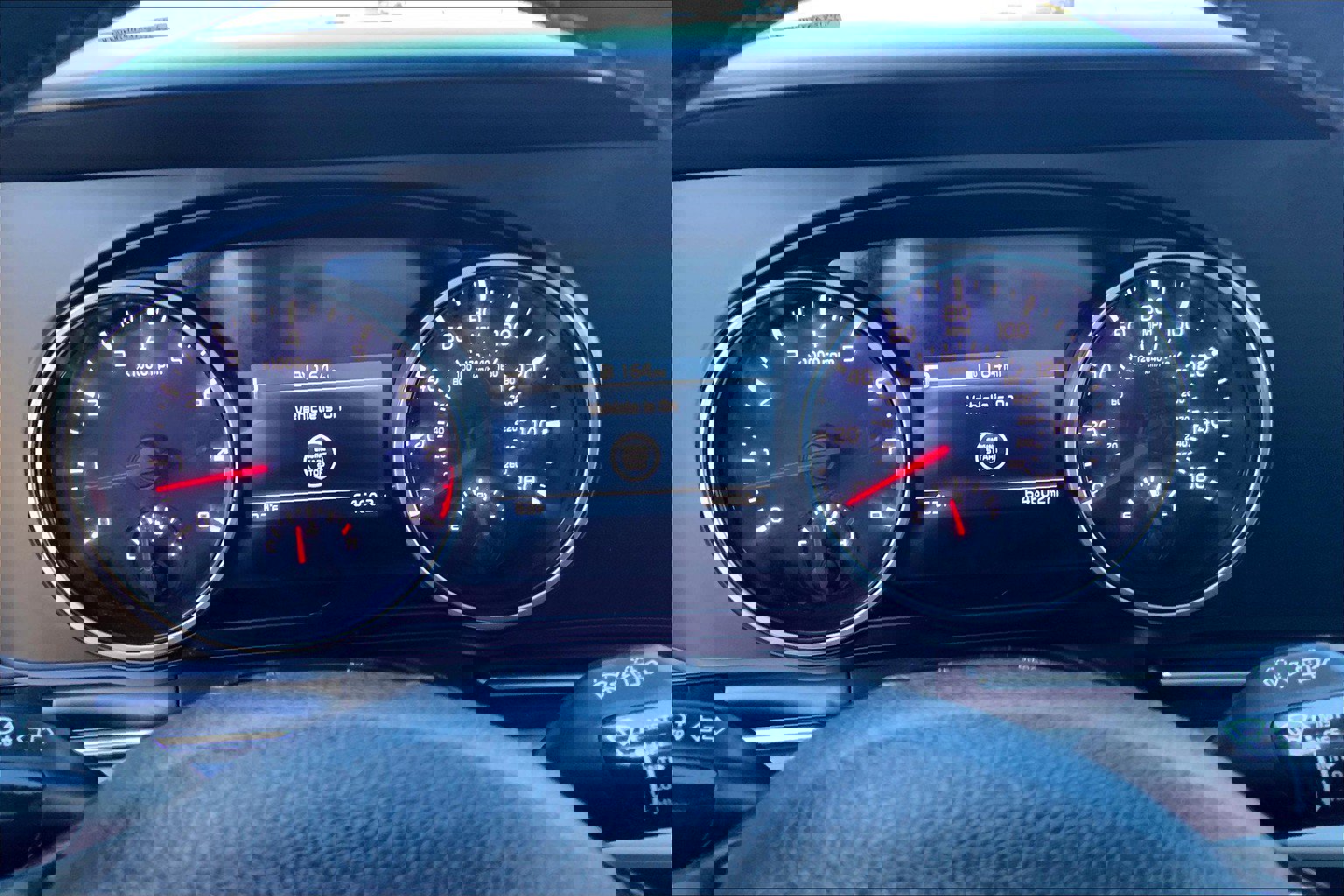 Used 2024 Kia Carnival LX image 22