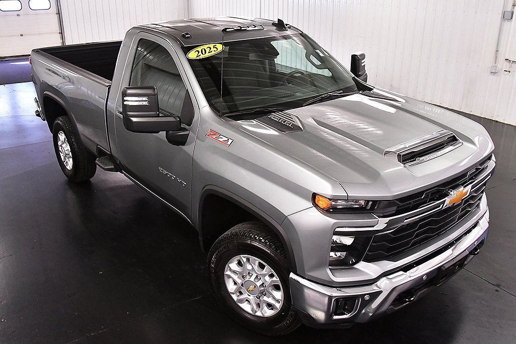Used 2025 Chevrolet Silverado 2500 LT w/ Convenience Package image 16