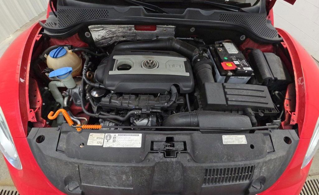 Used 2012 Volkswagen Beetle 2.0T FWD image 11
