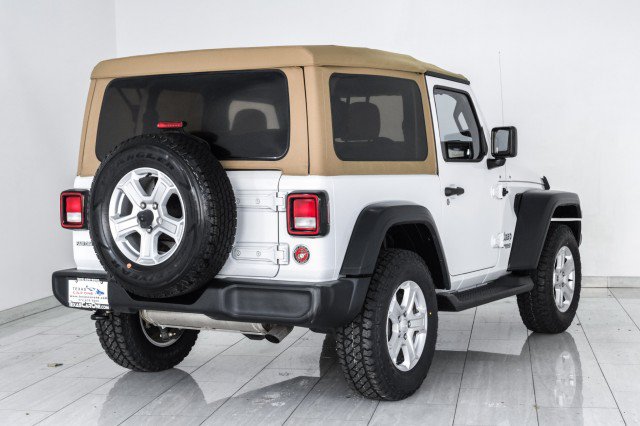 Used 2019 Jeep Wrangler Sport AWD/4WD image 6