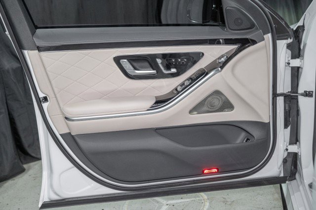 Used 2024 Mercedes-Benz S 580 4MATIC Sedan image 10