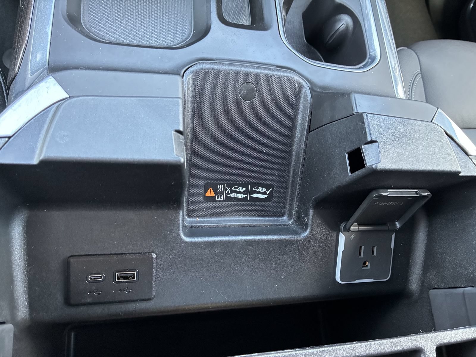 Used 2025 Chevrolet Silverado 1500 LT Trail Boss w/ Convenience Package II AWD/4WD image 32