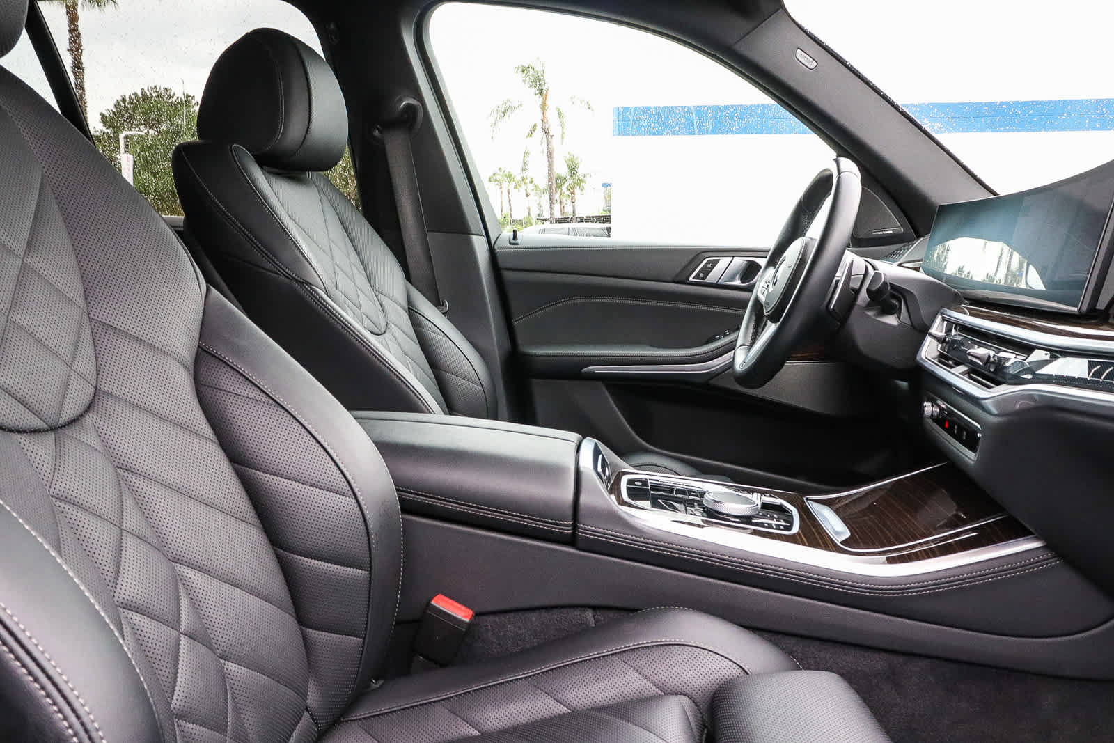 Used 2024 BMW X5 sDrive40i w/ M Sport Package RWD image 28