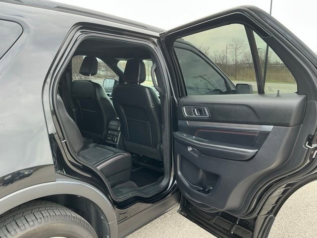 Used 2018 Ford Explorer Sport image 18