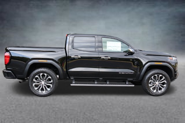 New 2026 GMC Canyon Denali AWD/4WD image 2