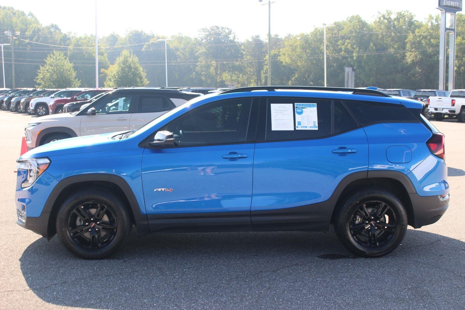Used 2024 GMC Terrain AT4 w/ Infotainment Package II AWD/4WD image 4