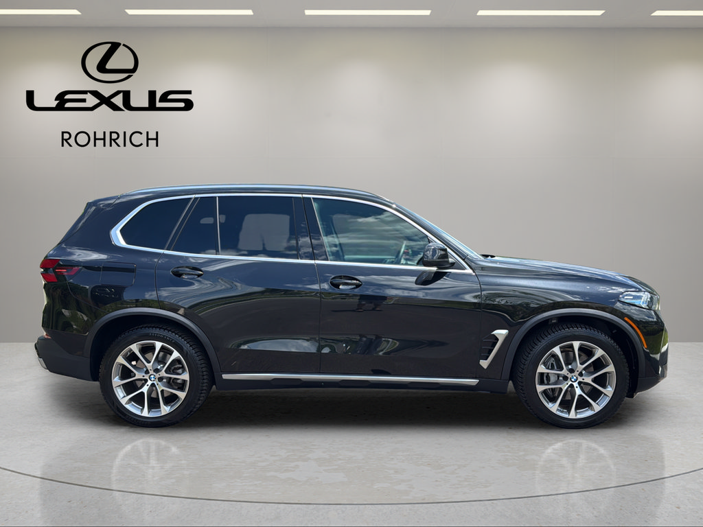 Used 2025 BMW X5 xDrive40i w/ Premium Package AWD/4WD image 5