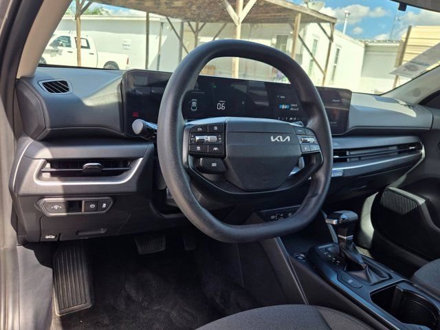 Used 2025 Kia K4 LXS image 15