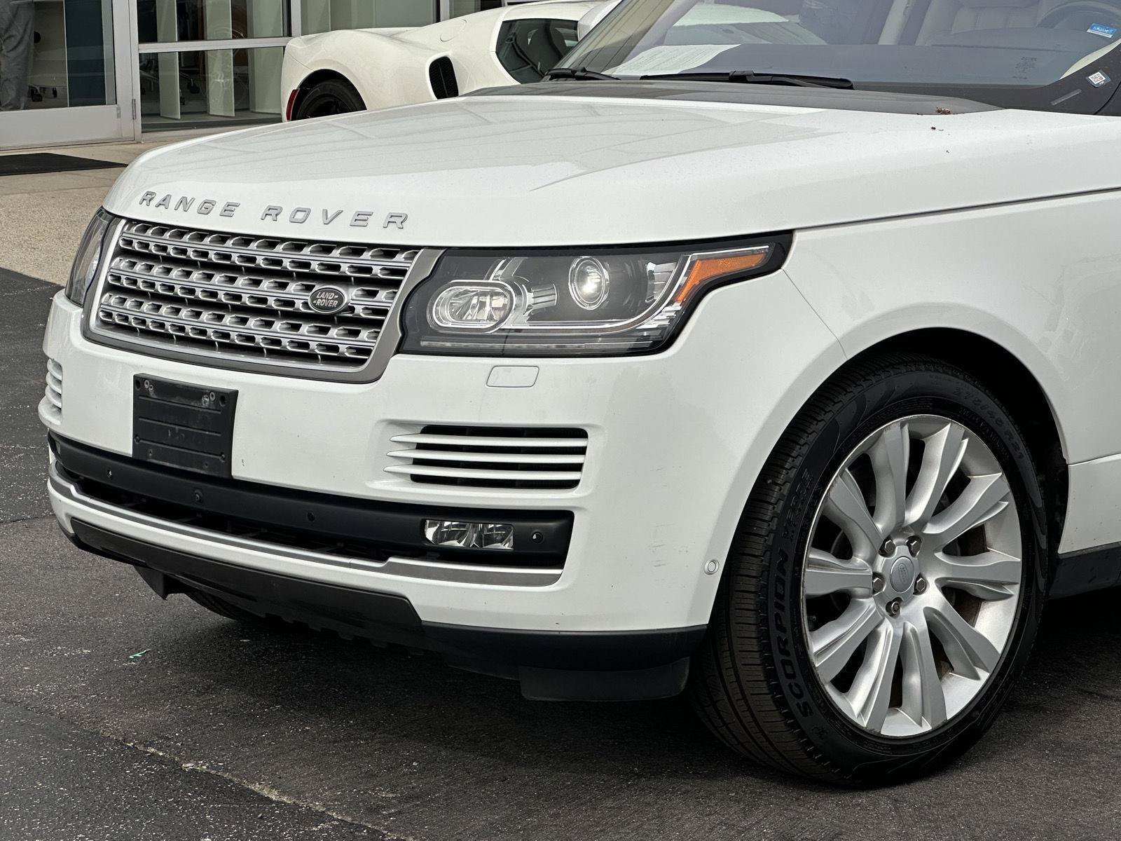 Used 2017 Land Rover Range Rover Supercharged AWD/4WD image 42
