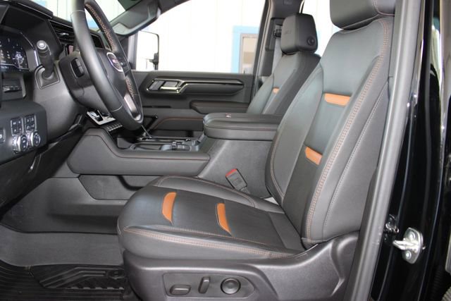 Used 2025 GMC Sierra 2500 AT4 w/ AT4 Premium Plus Package image 24