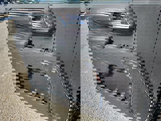 New 2026 GMC Sierra 1500 SLT image 14