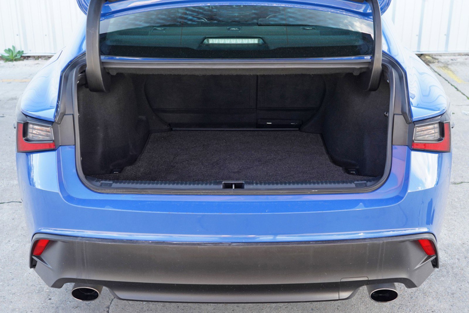 Used 2022 Lexus IS 300 w/ Accessory Package RWD image 9