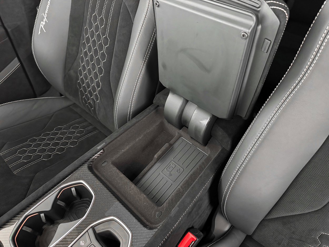 Used 2024 Lamborghini Urus Performante image 21